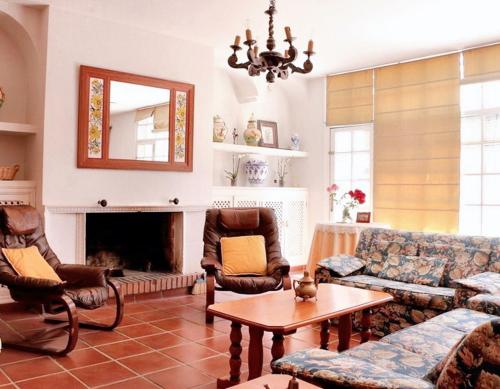 . Charming House in Castilblanco with Terrace and Fireplace