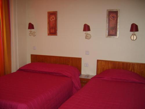 Double Room image 7