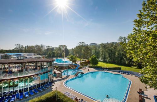 פארק מים, Vitalhotel der Parktherme - inkl Thermeneintritt & Sauna in באד רדקרסבורג