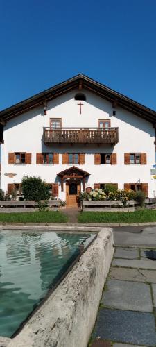 Ferienwohnung am Marienbrunnen in Bayersoien, Deutschland