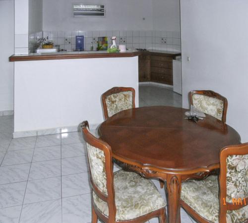 Instalaciones, Maison vue mer à Petit-Bourg avec terrasse accueillante. (Maison vue mer a Petit-Bourg avec terrasse accueillante.) in Petit-Bourg