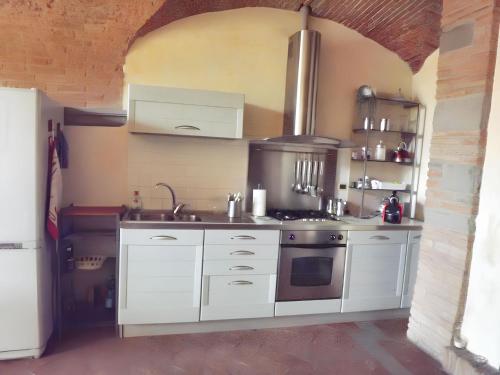  Charming Apartment in Empoli with Private Garden in Empoli
