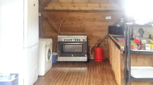 keittiö, Bungalow charmant au Robert avec piscine partagée (Bungalow charmant au Robert avec piscine partagee) in Le Robert