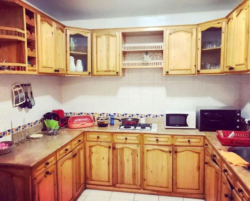 Spacious Apartment in Fnideq with Terrace and Garden, Fnidek (foto 6)