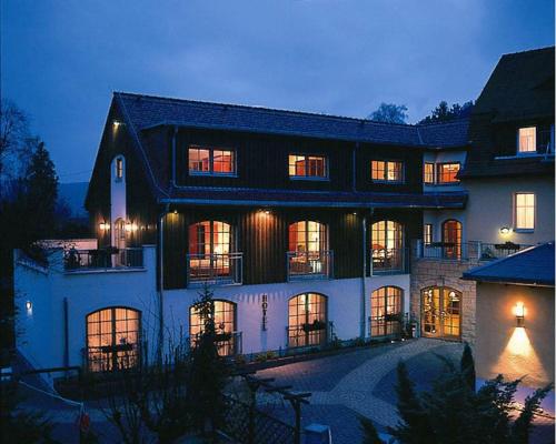 Hotel Ettrich & Elbresort Rathen 2.3km von Steinrückenweg entfernt