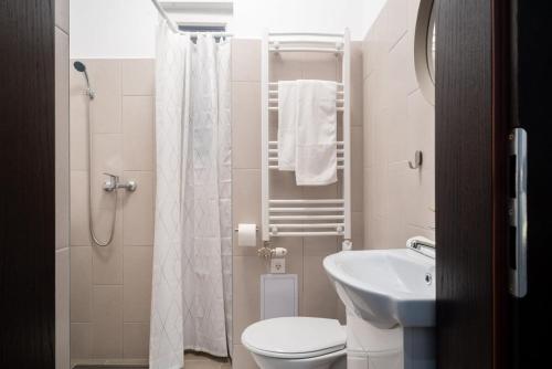 Stylish apartment under the Buda castle - main image