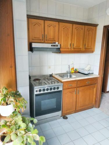 Konyha, Spacious Apartment in Espinho with Fireplace, 87 sqm in Espinho