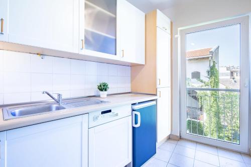 Apartment image 9