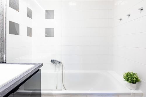 Apartment image 6