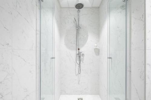 Boutique Luxury - Central & Quiet - main image