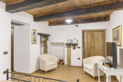 Apartment with one bedroom in Arce with wonderful city view balcony and WiFi - image 9