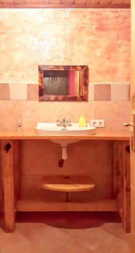 Fürdőszoba, Spacious villa with private pool in La Puebla de Castro in La Puebla De Castro