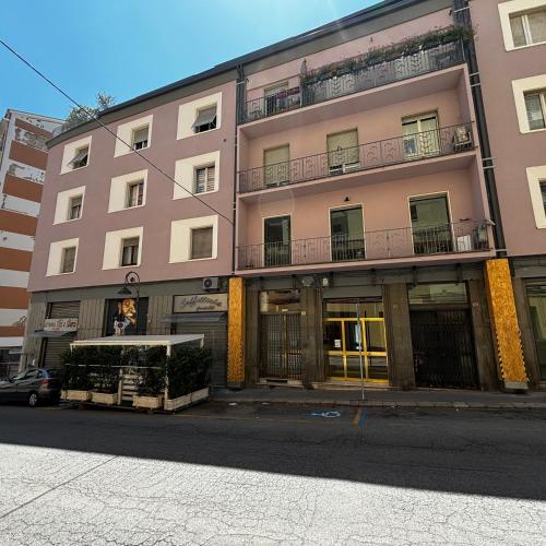 Entrance, ROOM & PARKING in Centro Citta con Parcheggio Privato e WIFI in Potenza