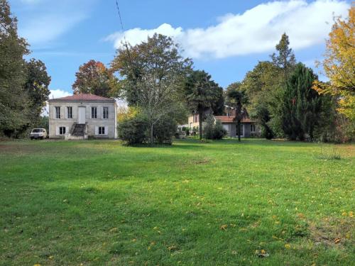 . Appartement confortable au cœur du Pian-Médoc avec jardin