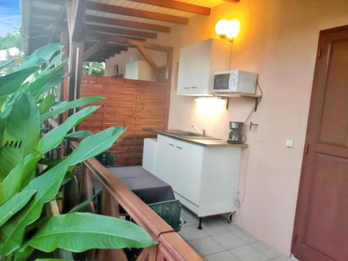 Kitchen, Maison intime a Plessis Nogent avec piscine partagee in Duzer