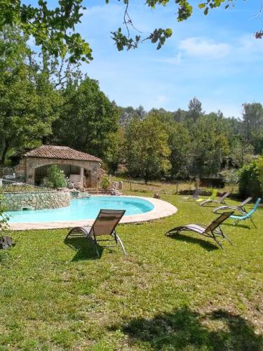 Villa charmante avec piscine privee a Montferrat - 125 m2