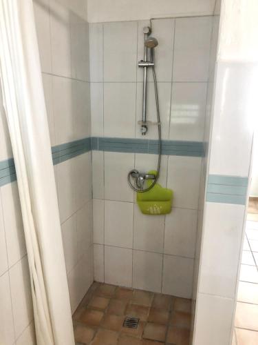 Ducha, Appartement charmeur à Sainte-Anne, 40 m², jardin (Appartement charmeur a Sainte-Anne, 40 m², jardin) in Sainte-Anne