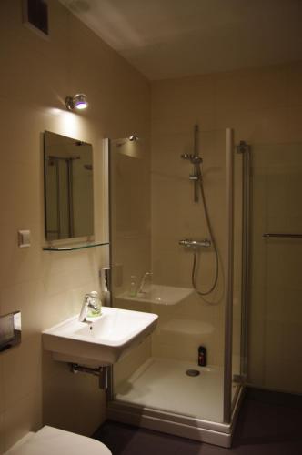 Bobrovia Apartment, Warsaw (photo 9)