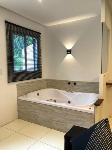 Casa Figueira na Pedra - SPA Suites near Morro da Lagoa