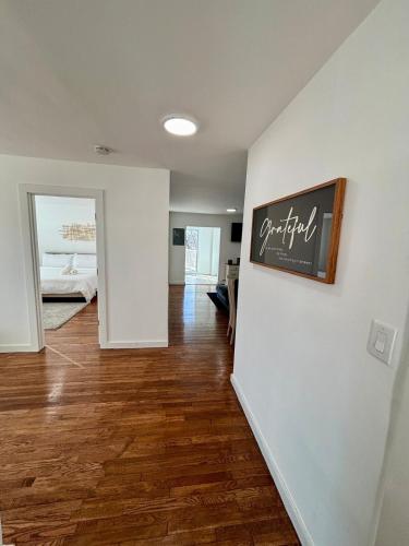 Cozy Near Boston with Outdoor Space in 埃弗里特（馬薩諸塞州）