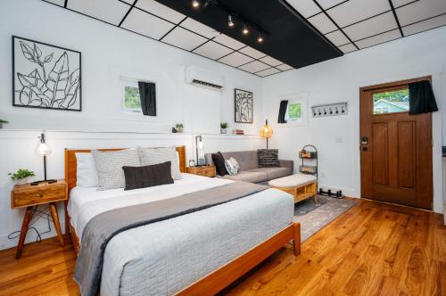 L Studio Traverse close to downtown and Beach in Traverse City, USA
