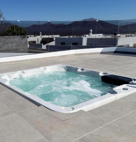Lovely Casa Deseada, heated pool, jacuzzi, BBQ, ping pong table 2