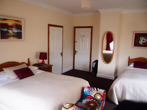 Woodlawn House - image 4
