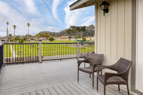 Mendel Manor by AvantStay Walk to Beach Large Deck Patio Mendel Manor by AvantStay Walk to Beach Large Deck Patio