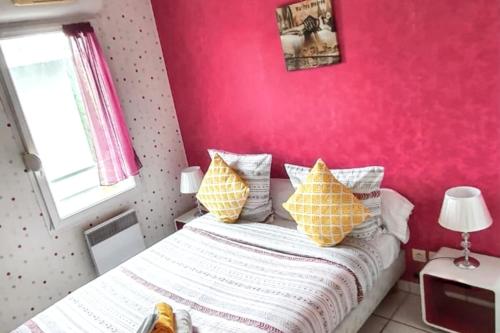 Apartment with 2 bedrooms in Carcassonne with furnished terrace 55 km from the beach - image 9