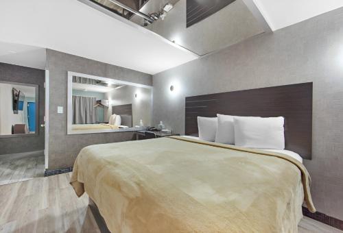 Hotel OPUS Bronx - image 7