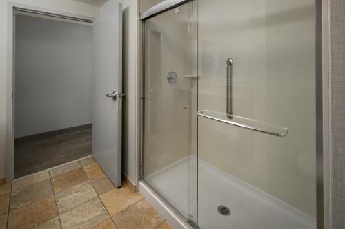 Hampton Inn Rochester - Irondequoit - image 12