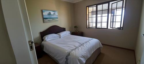 Bona Manzi Number 8 in Hibberdene