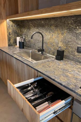 Casa B entre viñedos (Casa B entre vinedos) in San Martín (Mendoza)