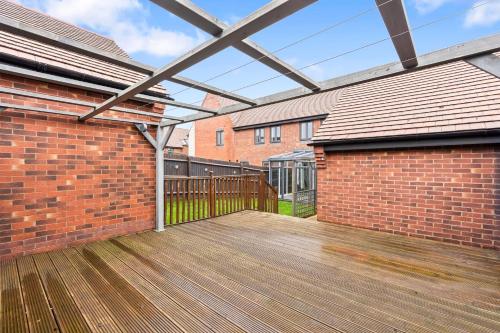 ทัศนียภาพภายนอกโรงแรม, 247 Serviced accommodation Telford-3Br Morden in ลอว์ลีย์