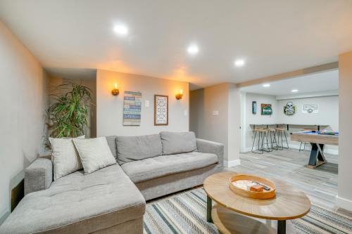 Grand Chelan Large Group Getaway Pool and Hot Tub