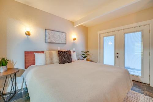 Grand Chelan Large Group Getaway Pool and Hot Tub