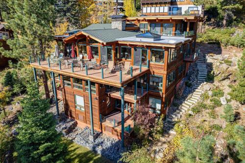 Clouds Rest in Dollar Point By Tahoe Getaways - Lake views - Hot Tub & Game Room