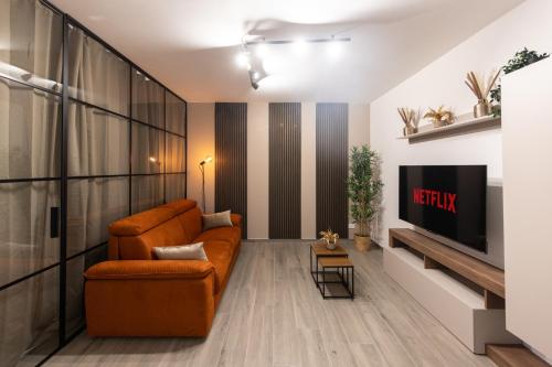 Urban Chic Luxury Suite Apartments 2