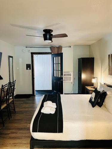 Alpenrose Inn - image 3