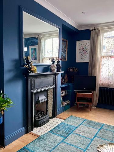 Stylish city centre house, perfectly located, Dublin