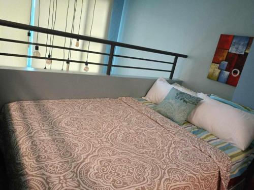 Loft condo beside Shangri-La Fort, Manila (photo 3)