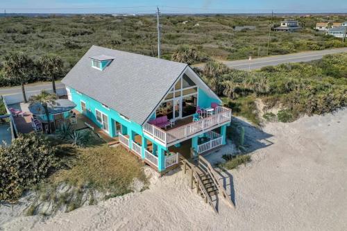 Oceanfront Serenity Under the Sea Tiki Bar and Grand Deck! - image 7