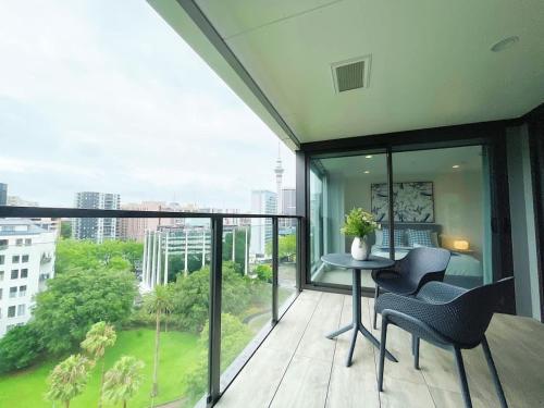 Unique Luxury Incredible SkyTower & Park View - Free Parking, Auckland (photo 10)