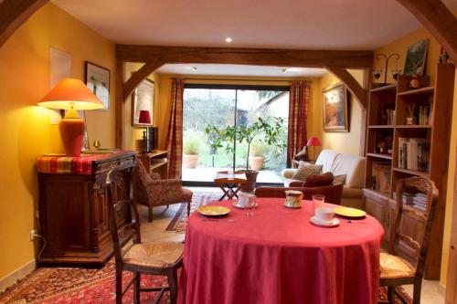 Recreational facilities, Au Fond du Jardin Maison d'hotes in Saint-Saens