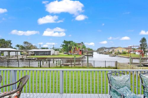 Canal Front Home! Walk to Beach Porch Fishing - image 9