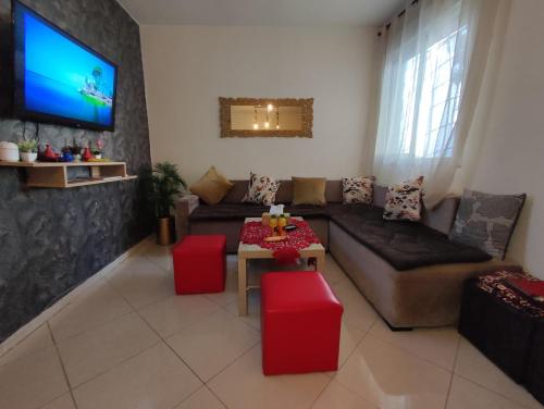 Spacious 2BR Ground-Floor Apartment Parking & Free Wi-Fi, Casablanca (Foto 9)
