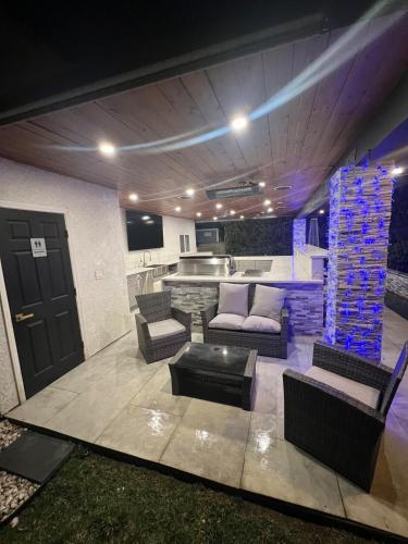 Spacious 4-bedroom Glendora Super House in Glendora