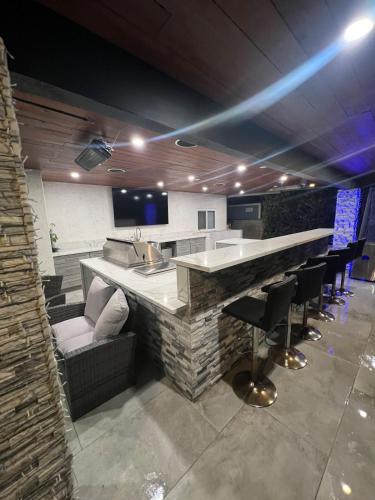 Spacious 4-bedroom Glendora Super House in Glendora