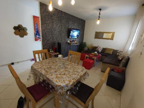 Spacious 2BR Ground-Floor Apartment Parking & Free Wi-Fi, Casablanca (Foto 7)