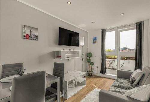 Amazing Marina-Overlooking 1Bed, Londyn (zdjęcie 9)